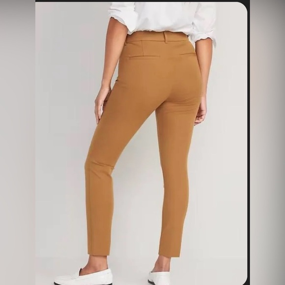Old Navy High-Waisted Pixie Skinny Ankle Pants - Women - Picture 2 of 4